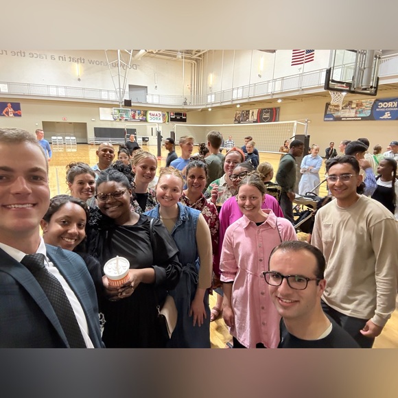 Meet your Posher, Madison - Picture 2 of 15